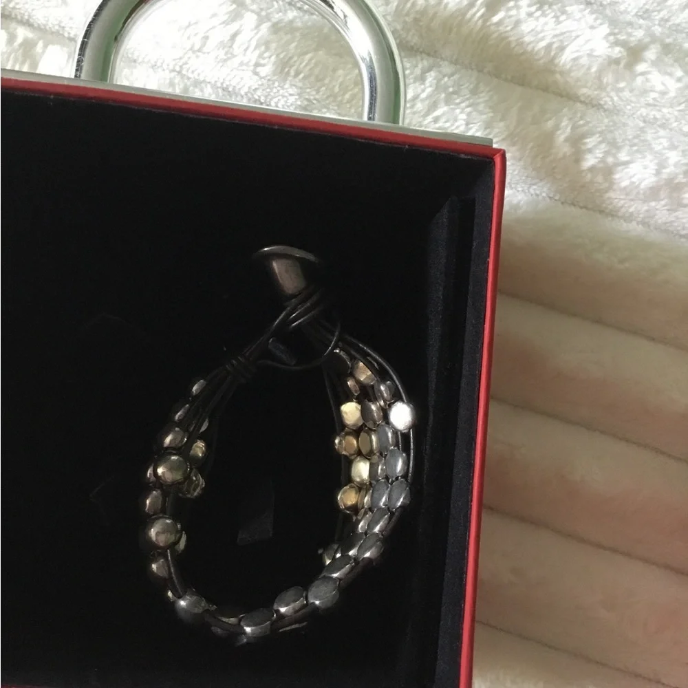 UNOde50 silver bracelet presented beautiful Red jewelry box (FULL INCLUSION COA